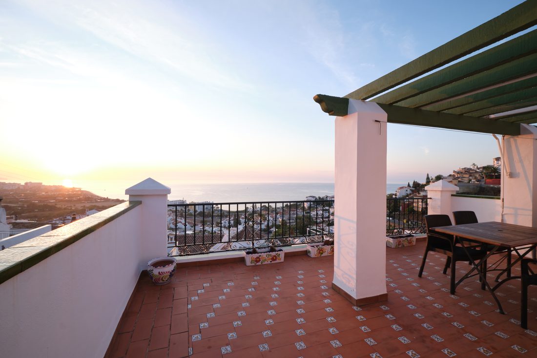 Roof terrace with sea view